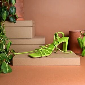 Charlotte Stone Aurora in Pale Lime